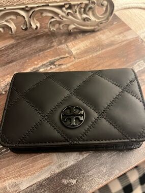 Tory Burch Black Quilted Leather Compact Wallet with Logo Emblem